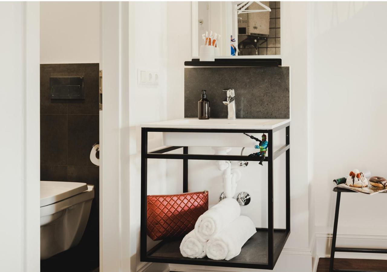 Single Room,1132223520:JPEG